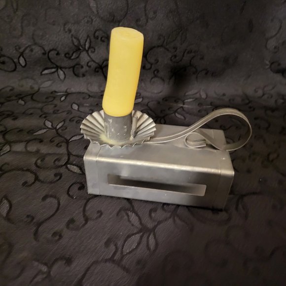 Vintage Matchbox Holder with candle - Picture 3 of 4